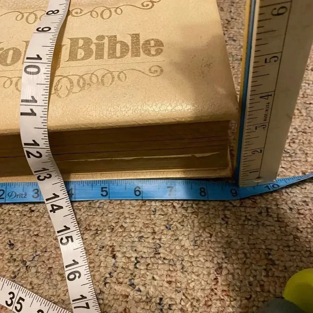 Vintage Holy Bible Analytical Edition Crusade Publisher inc 1970 Thick Book 598P